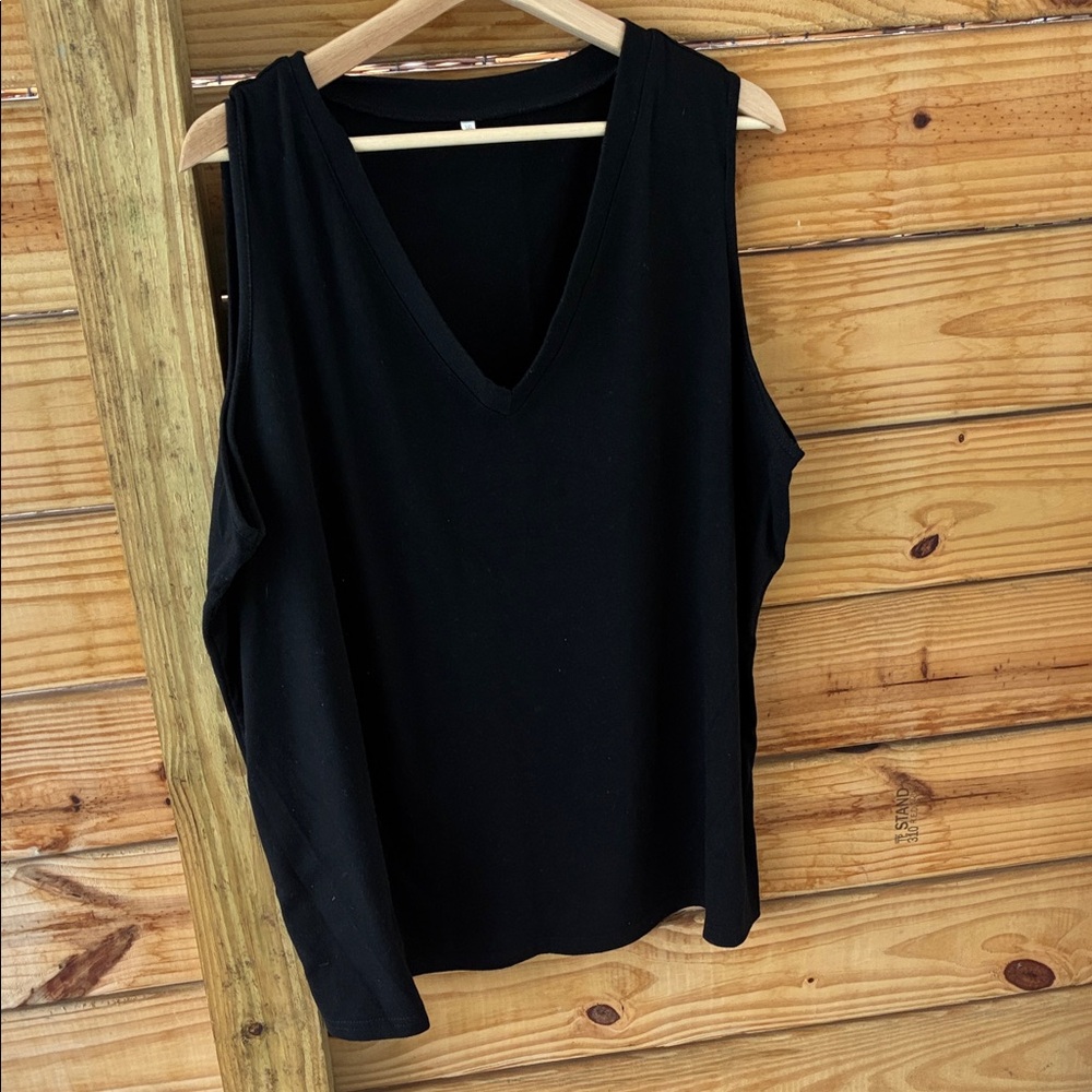 Classic V-Neck Sleeveless Top - Black